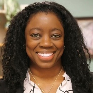 Dr. Carmelia Amuna Headshot