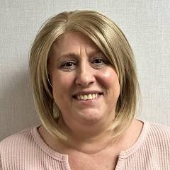 Shelly Smith Headshot